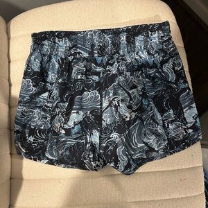 Lululemon tracker eternal wave shorts size 8